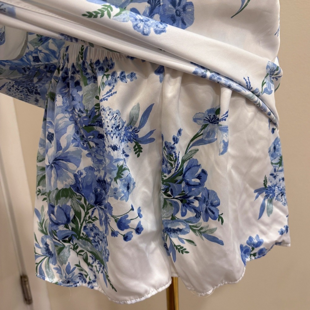 Flora Nikrooz 3pc Satin Pajama Set‎ Robe Camisole Shorts Blue Floral Medium New - Picture 15 of 16